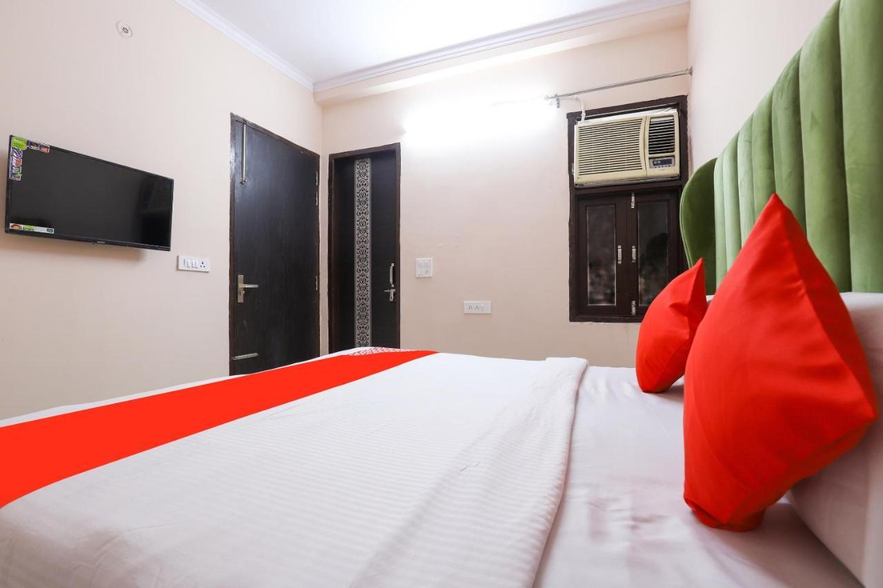 Oyo 77819 Shahdara Inn Yeni Delhi Dış mekan fotoğraf