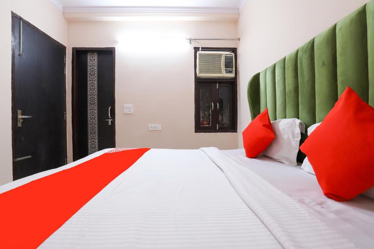 Oyo 77819 Shahdara Inn Yeni Delhi Dış mekan fotoğraf