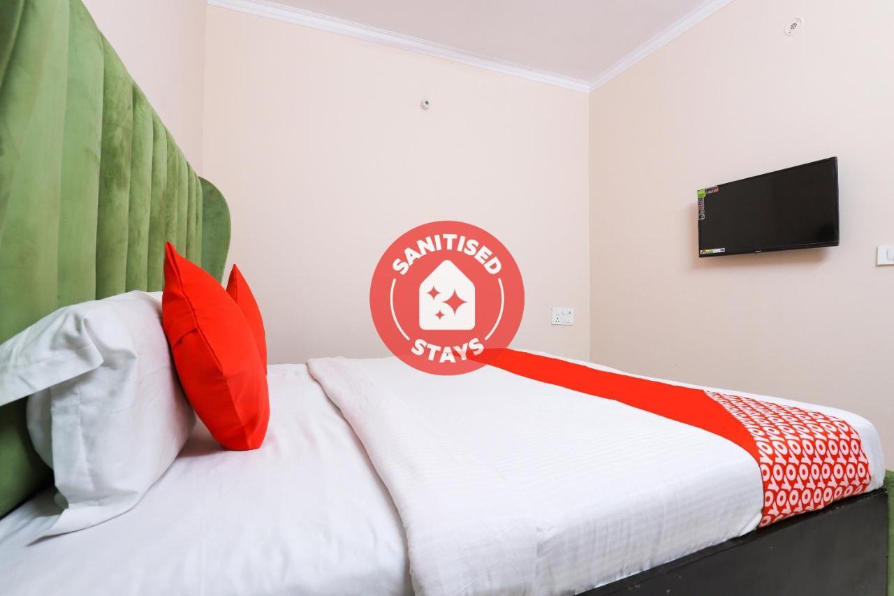 Oyo 77819 Shahdara Inn Yeni Delhi Dış mekan fotoğraf