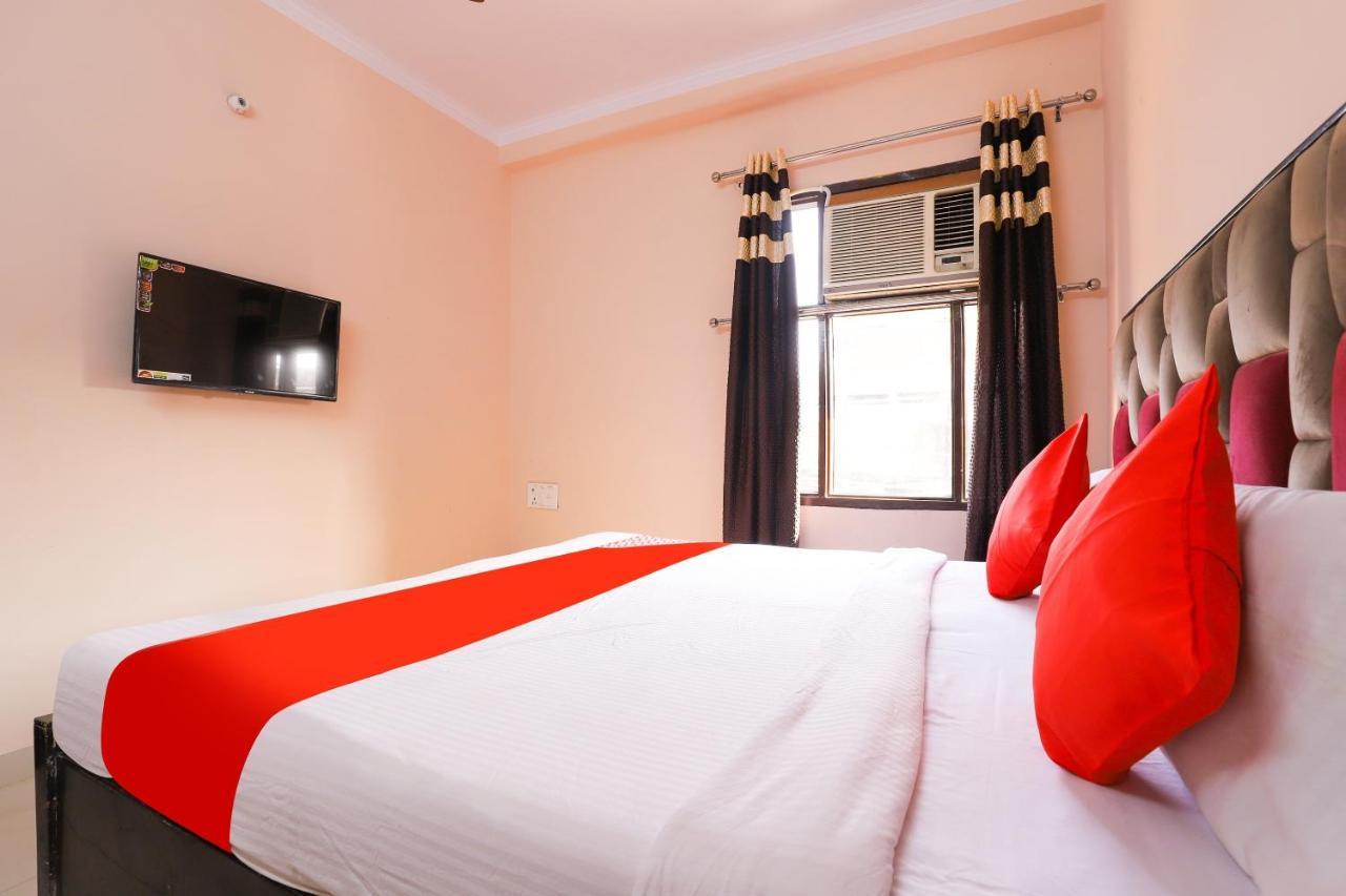 Oyo 77819 Shahdara Inn Yeni Delhi Dış mekan fotoğraf